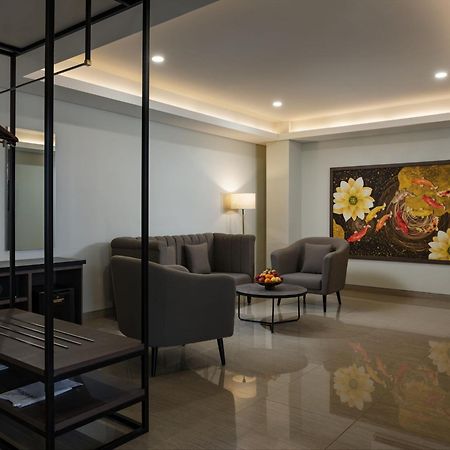 Hotel Santika Blitar Exterior foto