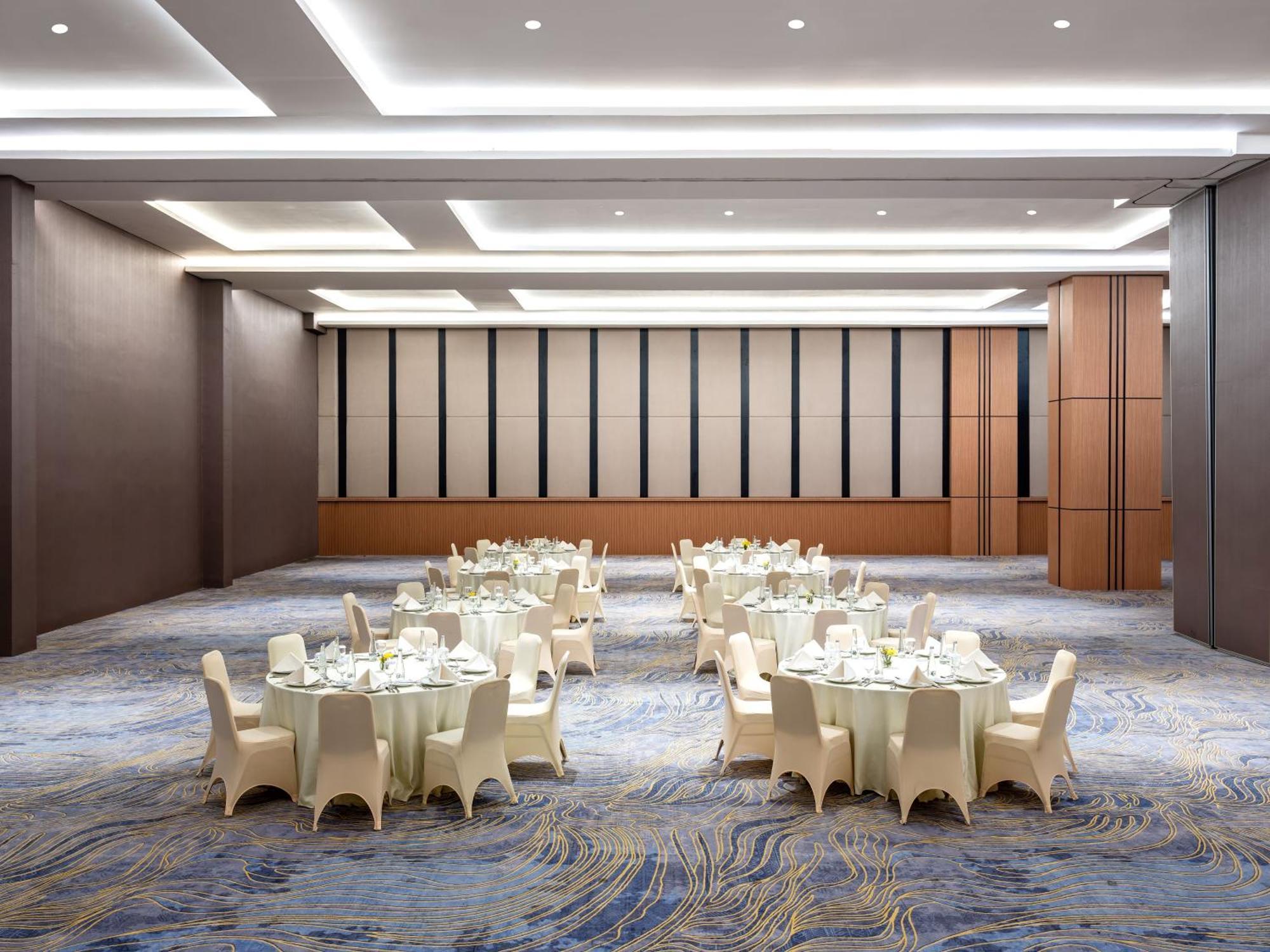 Hotel Santika Blitar Exterior foto