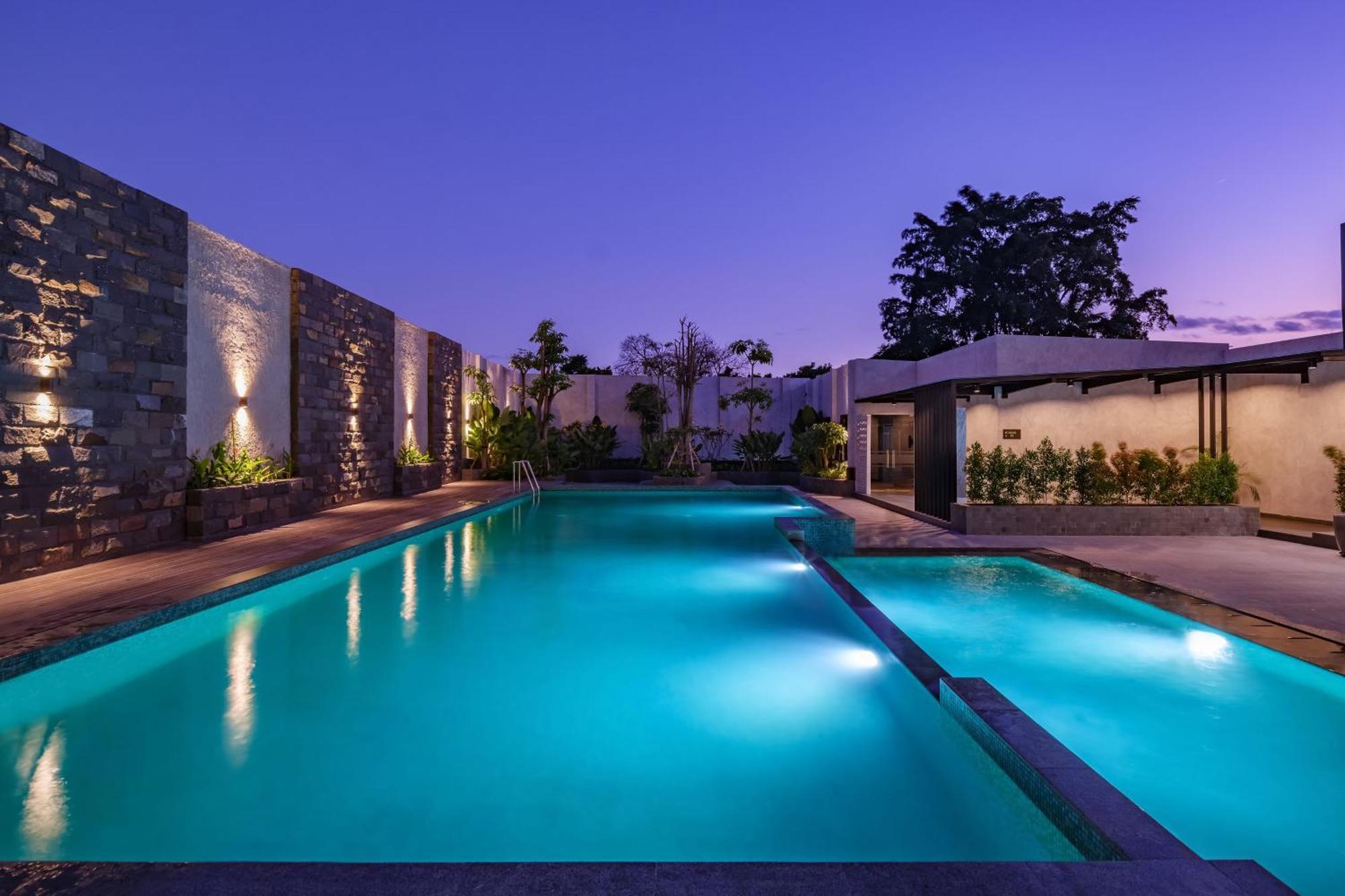 Hotel Santika Blitar Exterior foto
