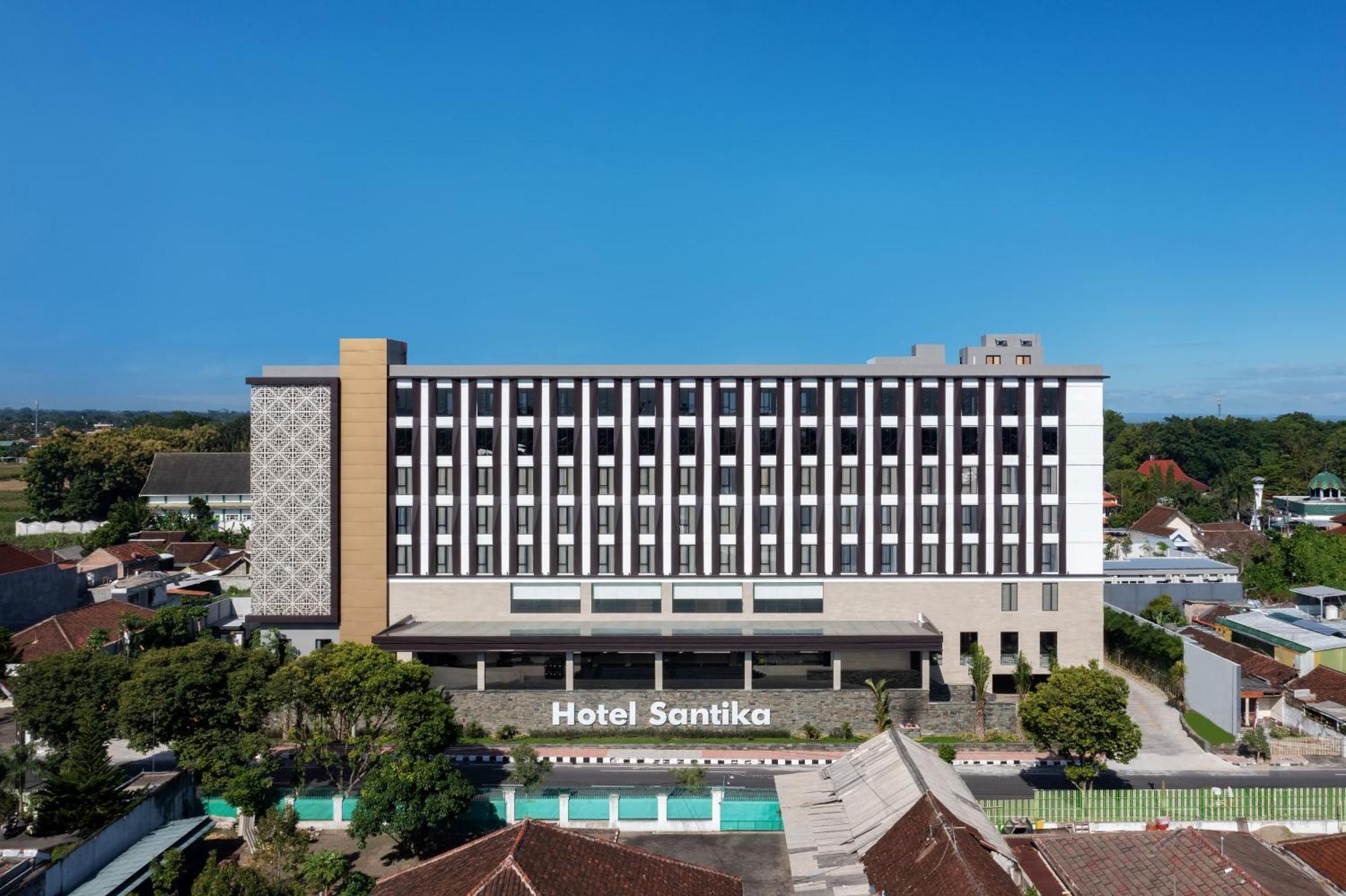 Hotel Santika Blitar Exterior foto