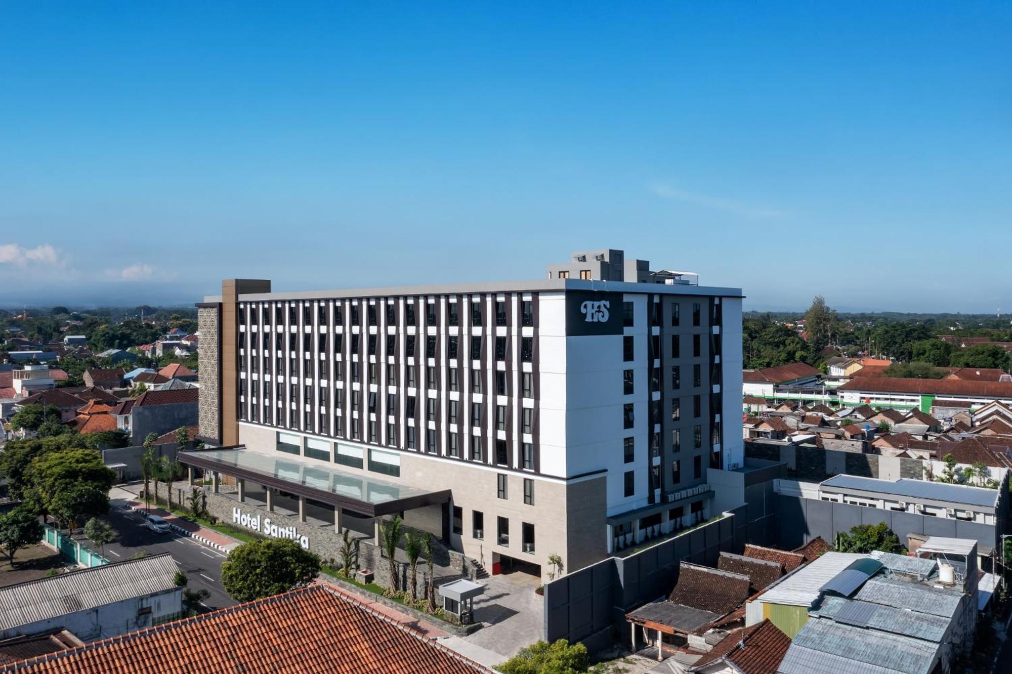 Hotel Santika Blitar Exterior foto